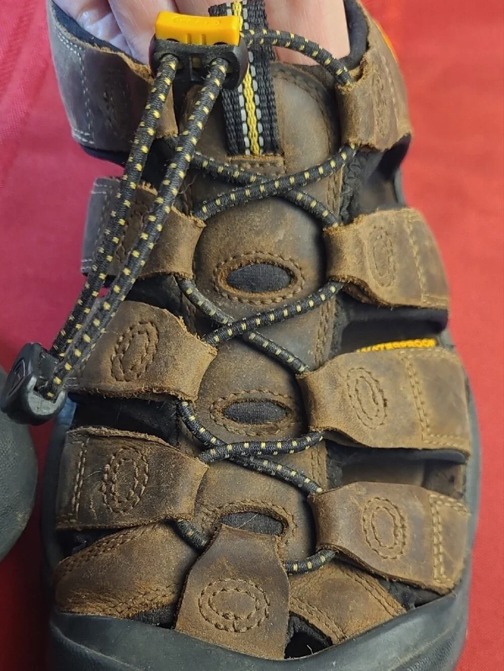 Keen Newport H2 Brown Men Closed-Toe Leather Hiking Sandals with Yellow Accents